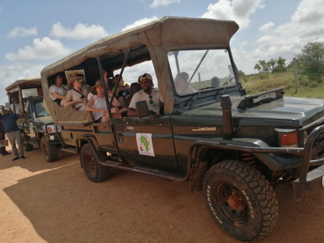 9 Days Maasai Mara, Nakuru, Naivasha, Amboseli & Tsavo East